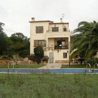 Дом в Испании, Каталония, Жирона