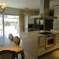 Дом в Испании, Каталония, Жирона