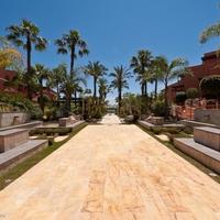 Apartment at the first line of the sea / lake in Spain, Andalucia