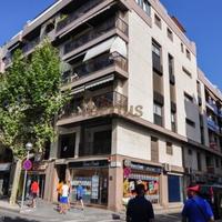 Квартира на второй линии моря/озера, в центре города в Испании, Каталония, Багур