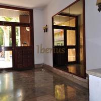 Квартира на второй линии моря/озера, в центре города в Испании, Каталония, Багур