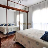 Квартира на второй линии моря/озера, в центре города в Испании, Каталония, Багур