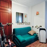 Квартира на второй линии моря/озера, в центре города в Испании, Каталония, Багур