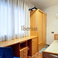 Квартира на второй линии моря/озера, в центре города в Испании, Каталония, Багур