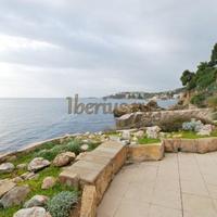 Apartment at the first line of the sea / lake in Spain, Balearic Islands, Palma