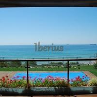 Вилла на первой линии моря/озера в Испании, Андалусия, Марбелья