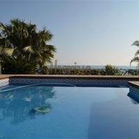 Вилла на первой линии моря/озера в Испании, Андалусия, Марбелья