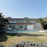 Дом в Испании, Каталония, Жирона