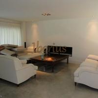 Дом в Испании, Каталония, Жирона