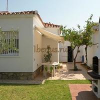 Дом в Испании, Каталония, Багур