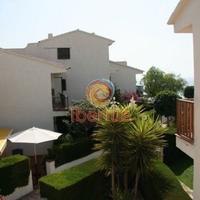 Таунхаус на первой линии моря/озера в Испании, Каталония, Багур