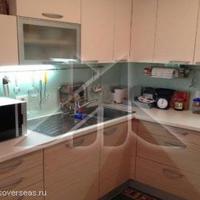 Дом в Словении, Поле