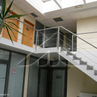 Офис в пригороде в Словении, Поле