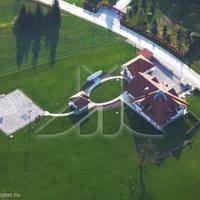 Дом в пригороде в Словении, Любляна, 360 кв.м.