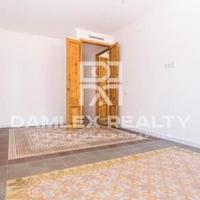 Flat in the city center in Spain, Catalunya, Barcelona, 110 sq.m.