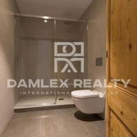 Flat in the city center in Spain, Catalunya, Barcelona, 110 sq.m.