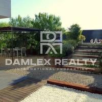 Villa in the suburbs in Spain, Catalunya, Begur, 350 sq.m.