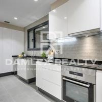 Flat in Spain, Catalunya, Barcelona, 139 sq.m.