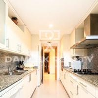 Flat at the second line of the sea / lake in Spain, Catalunya, Girona, 106 sq.m.