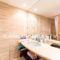 Flat at the second line of the sea / lake in Spain, Catalunya, Girona, 106 sq.m.