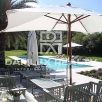 Villa in Spain, Catalunya, Girona, 682 sq.m.