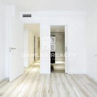 Flat in Spain, Catalunya, Barcelona, 80 sq.m.