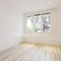 Flat in Spain, Catalunya, Barcelona, 80 sq.m.