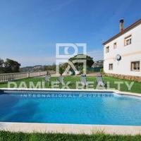 Villa in Spain, Catalunya, Girona, 150 sq.m.