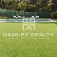 Villa in Spain, Catalunya, Girona, 150 sq.m.