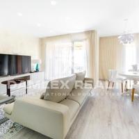 Квартира на первой линии моря/озера в Испании, Каталония, Барселона, 115 кв.м.