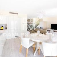 Квартира на первой линии моря/озера в Испании, Каталония, Барселона, 115 кв.м.