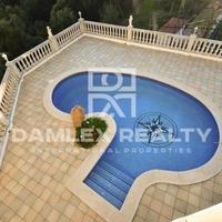 Villa in Spain, Catalunya, Girona, 300 sq.m.