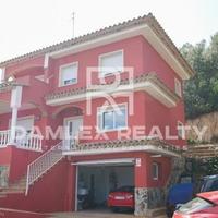 Villa in Spain, Catalunya, Girona, 300 sq.m.
