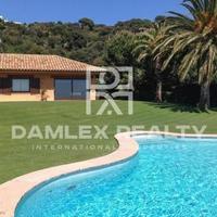 Villa in Spain, Catalunya, Begur, 530 sq.m.