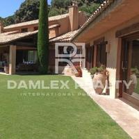 Villa in Spain, Catalunya, Begur, 530 sq.m.
