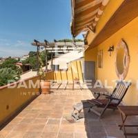 Villa in Spain, Catalunya, Girona, 330 sq.m.