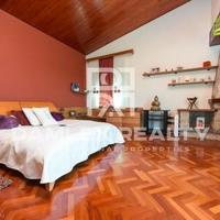 Villa in Spain, Catalunya, Girona, 330 sq.m.