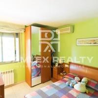 Flat at the second line of the sea / lake in Spain, Catalunya, Barcelona, 110 sq.m.