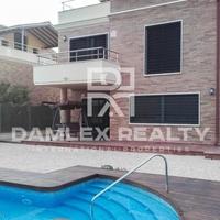 Villa in Spain, Catalunya, Begur, 402 sq.m.