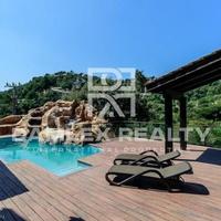 Villa in Spain, Catalunya, Girona, 225 sq.m.
