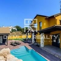 Villa in Spain, Catalunya, Girona, 225 sq.m.