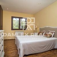 Villa in Spain, Catalunya, Girona, 225 sq.m.
