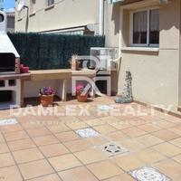 Таунхаус в Испании, Каталония, Жирона, 120 кв.м.