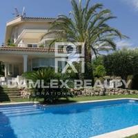 Villa in Spain, Catalunya, Begur, 558 sq.m.