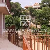 Villa in Spain, Catalunya, Girona, 210 sq.m.