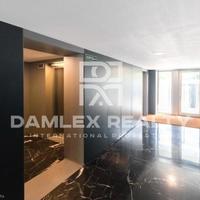 Квартира на первой линии моря/озера в Испании, Каталония, 139 кв.м.