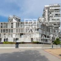 Квартира на первой линии моря/озера в Испании, Каталония, 139 кв.м.