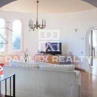 Вилла в Испании, Каталония, Жирона, 296 кв.м.