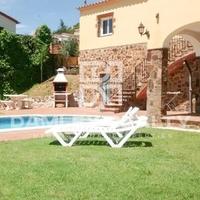 Вилла в Испании, Каталония, Жирона, 296 кв.м.