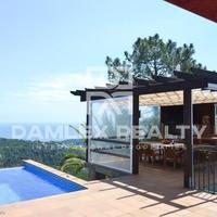 Вилла в Испании, Каталония, Жирона, 399 кв.м.